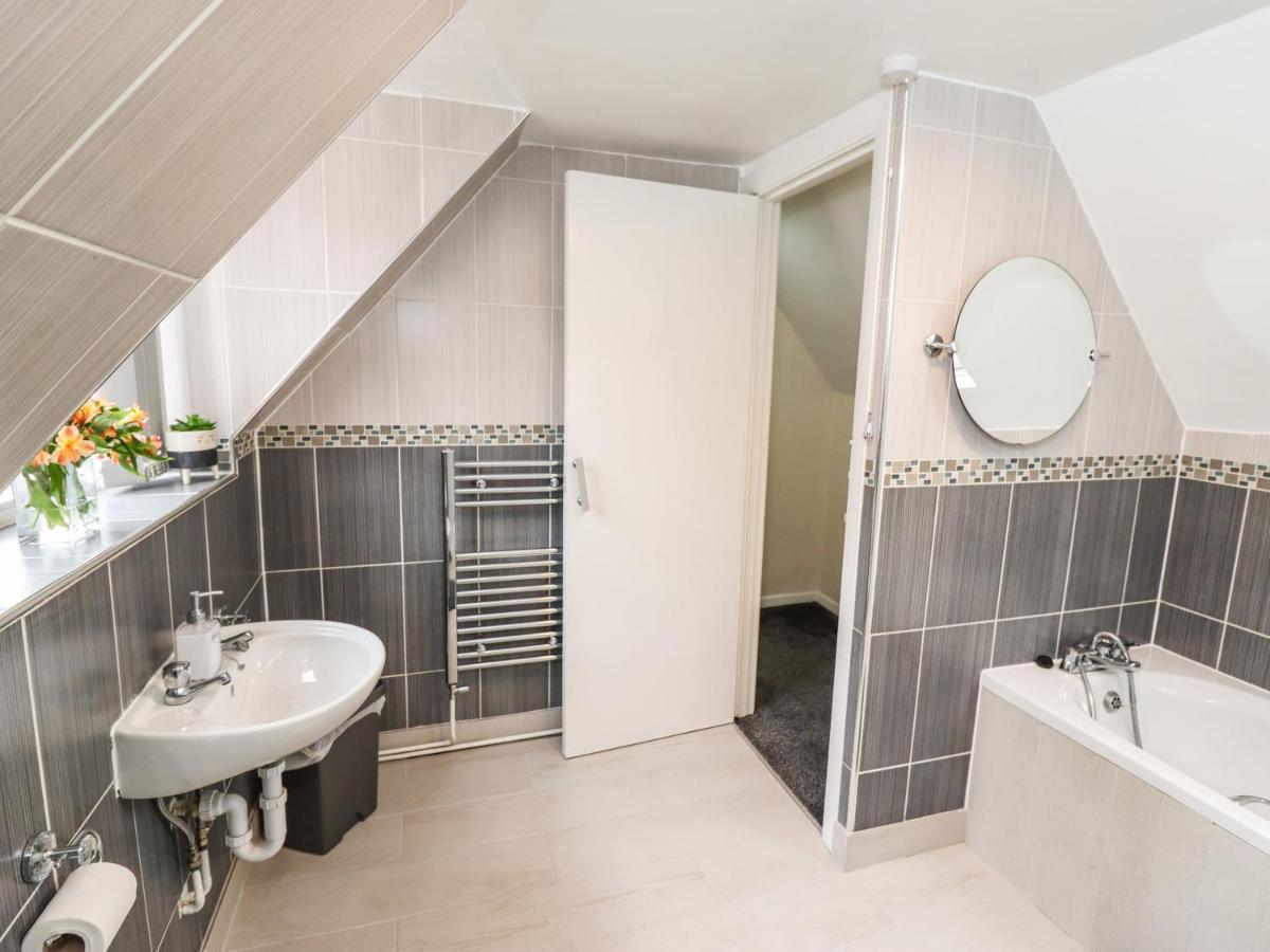 Station View Villa Whitby Dış mekan fotoğraf